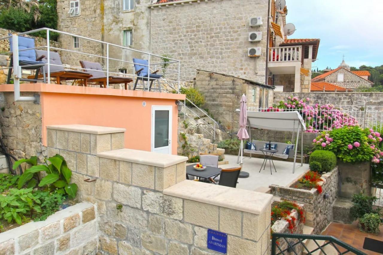 Seafront Apartment 2 ツァヴタット エクステリア 写真